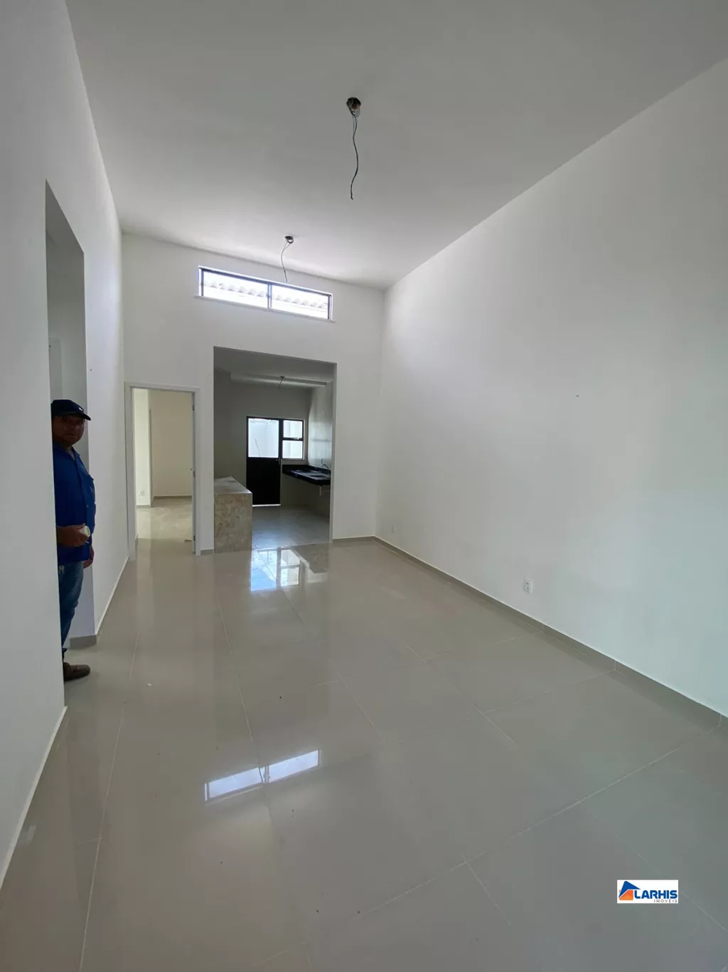 Casa à venda com 3 quartos, 228m² - Foto 3