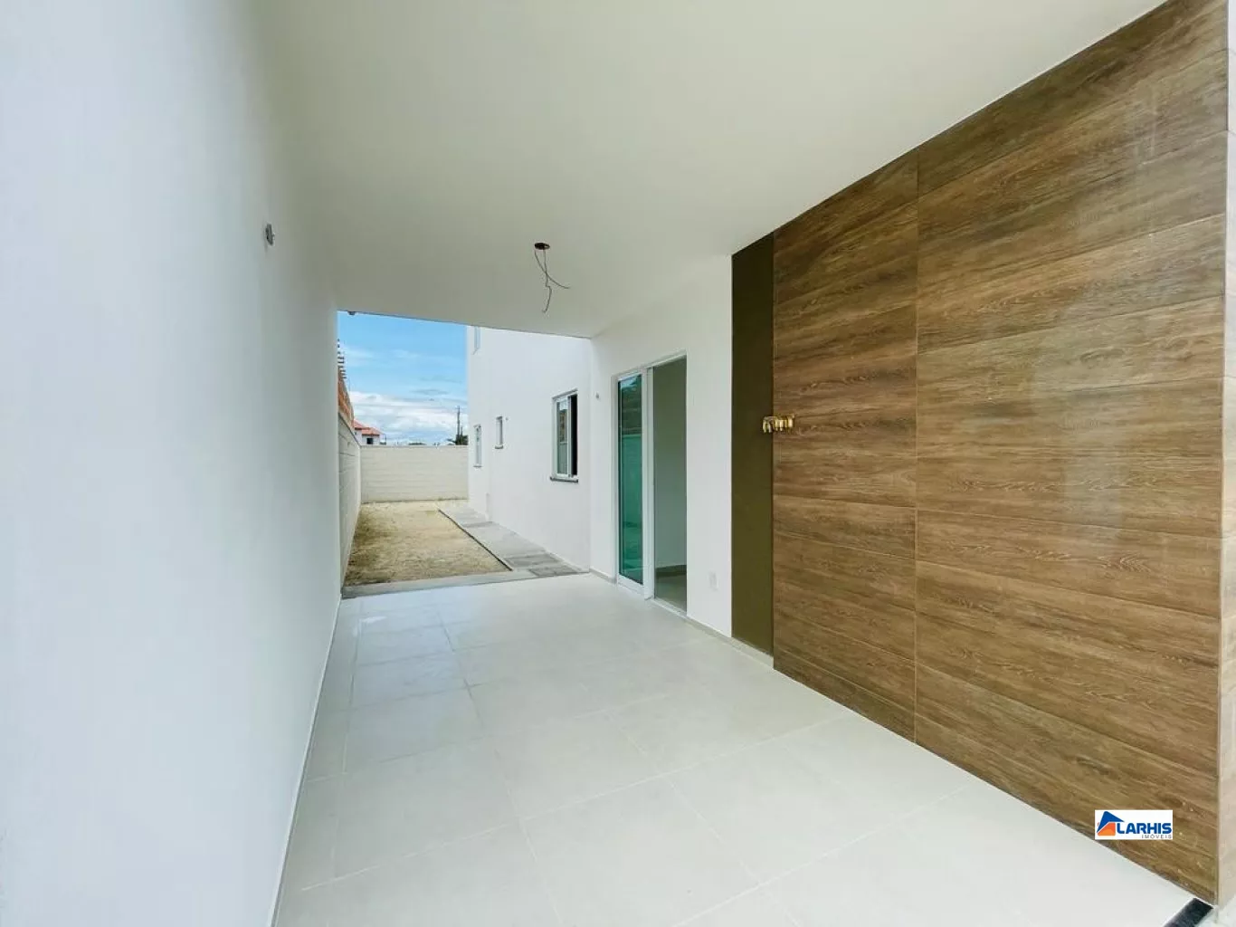 Casa à venda com 3 quartos, 150m² - Foto 2