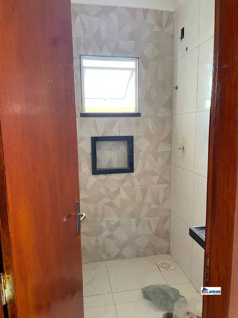 Casa à venda com 2 quartos, 90m² - Foto 5