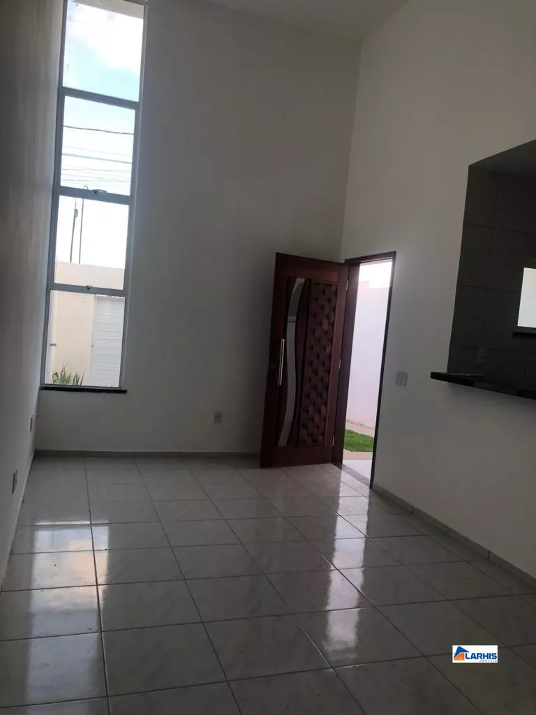 Casa à venda com 2 quartos, 90m² - Foto 3