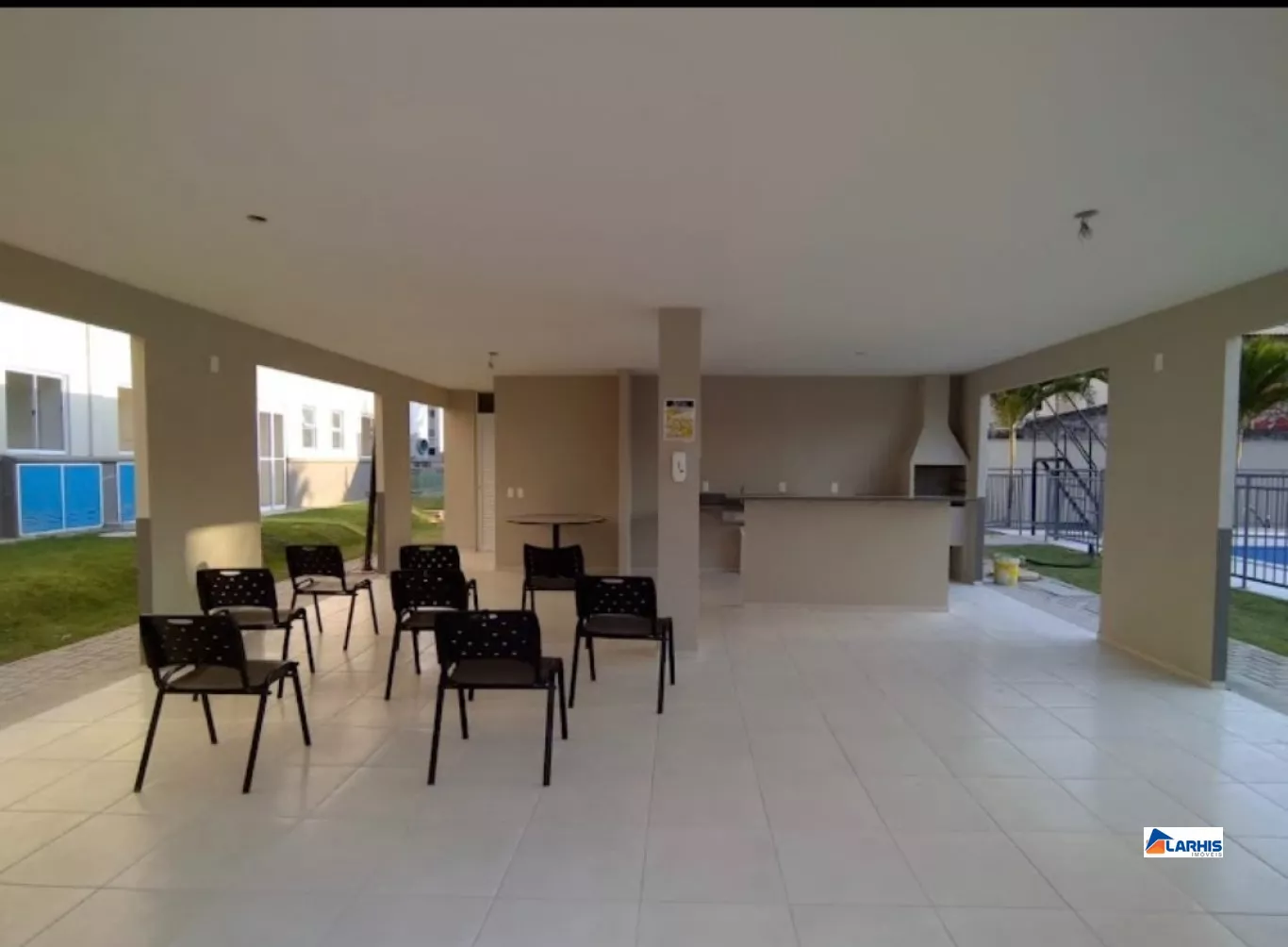 Apartamento à venda com 2 quartos, 42m² - Foto 4