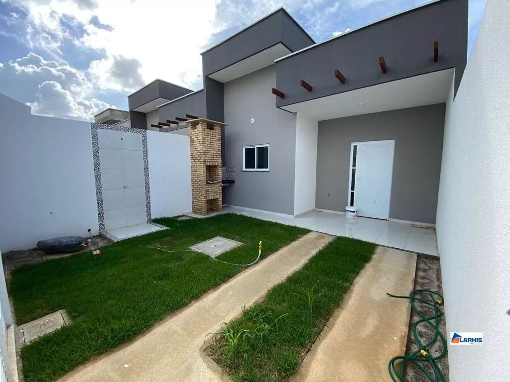 Casa à venda com 2 quartos, 79m² - Foto 2