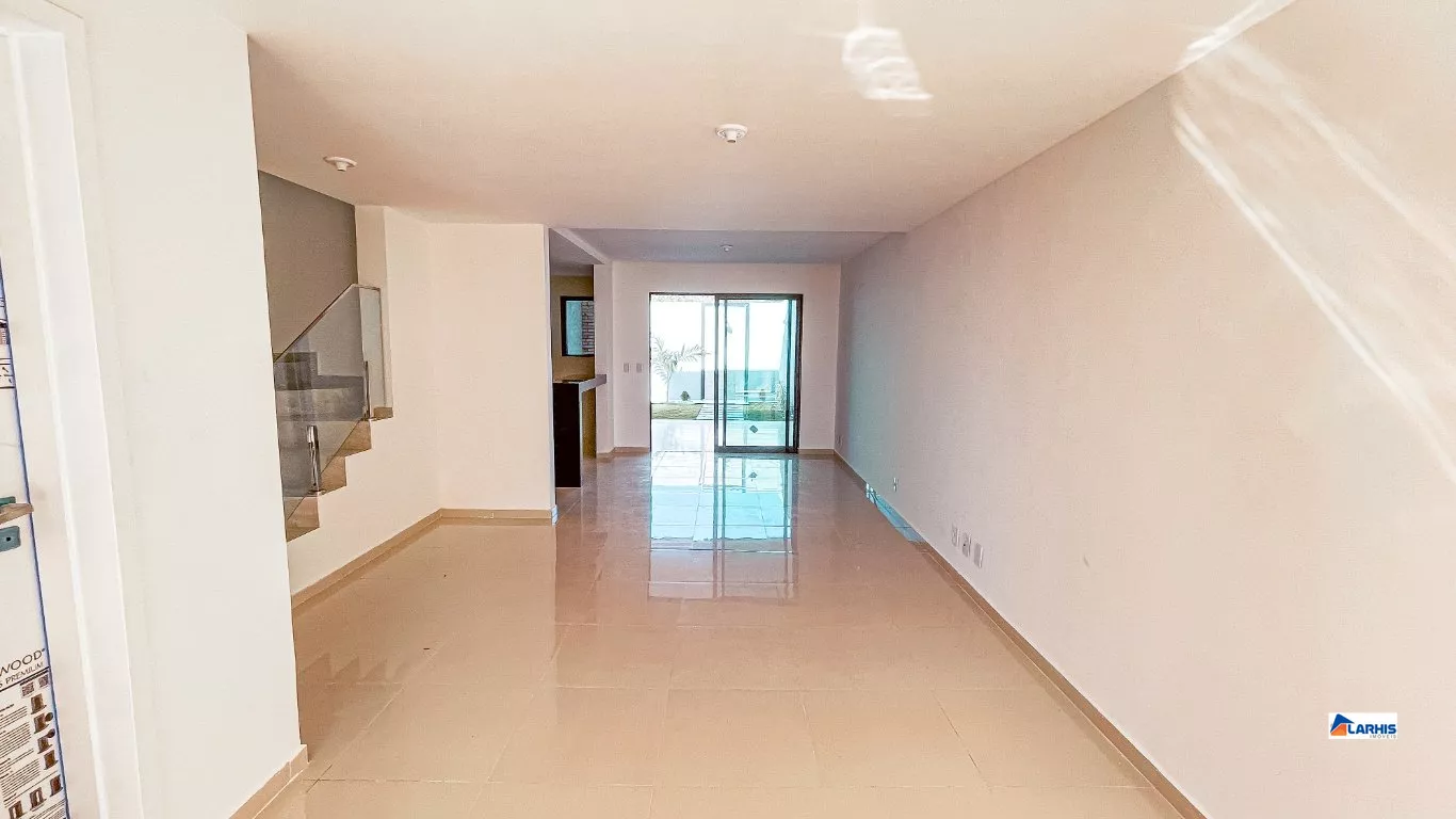 Casa à venda com 4 quartos, 150m² - Foto 3