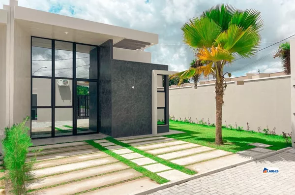 CASA PLANA , 3 QUARTOS , CENTRO, EUSÉBIO