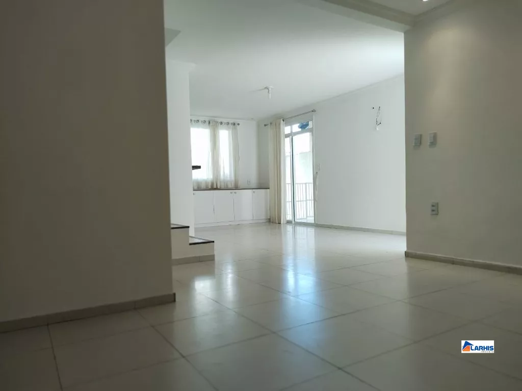 Apartamento à venda com 3 quartos, 136m² - Foto 2