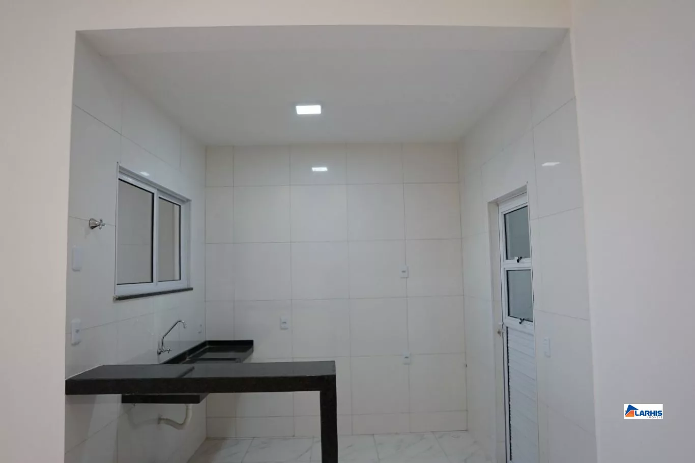 Casa à venda com 3 quartos, 180m² - Foto 11