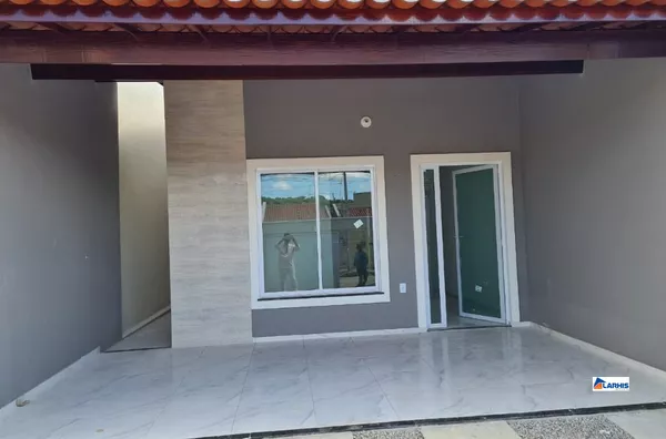 Bela casa com arquitetura moderna e diferenciada!