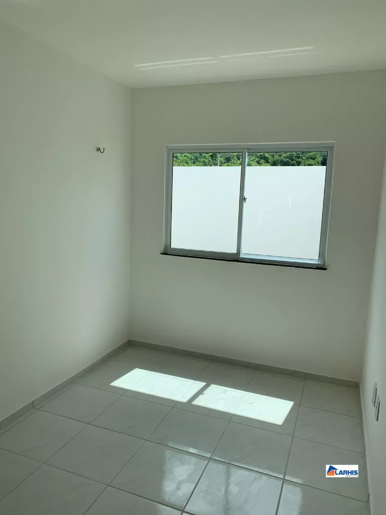 Casa à venda com 2 quartos, 71m² - Foto 8