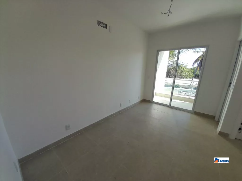 Casa à venda com 4 quartos, 116m² - Foto 4