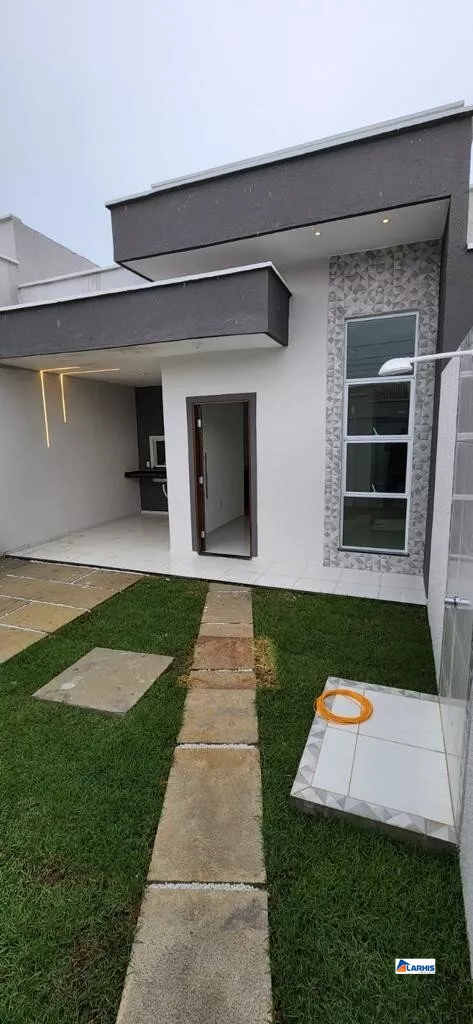 Casa à venda com 2 quartos, 150m² - Foto 1