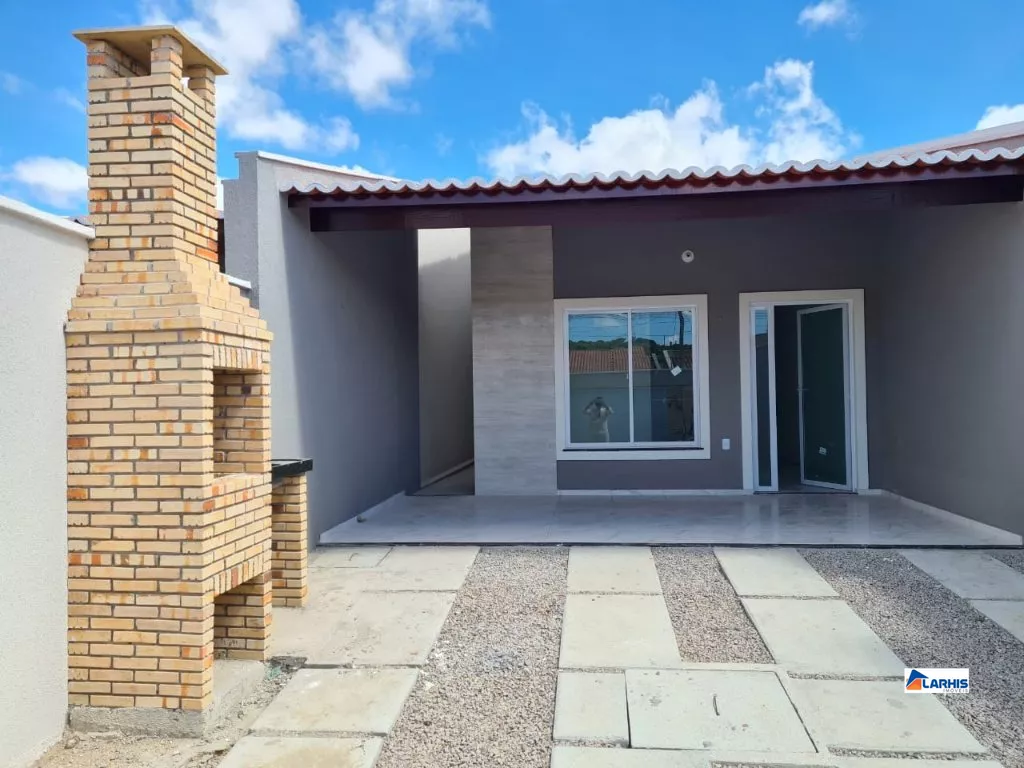 Casa à venda com 2 quartos, 88m² - Foto 1