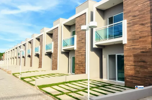 CASA PLANA , 3 QUARTOS , CENTRO , EUSÉBIO 