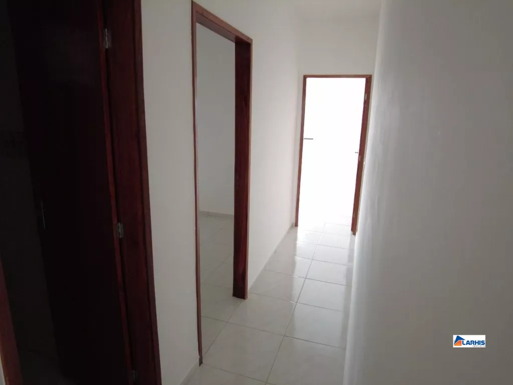 Casa à venda com 2 quartos, 80m² - Foto 8