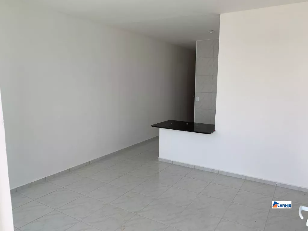 Casa à venda com 2 quartos, 71m² - Foto 3