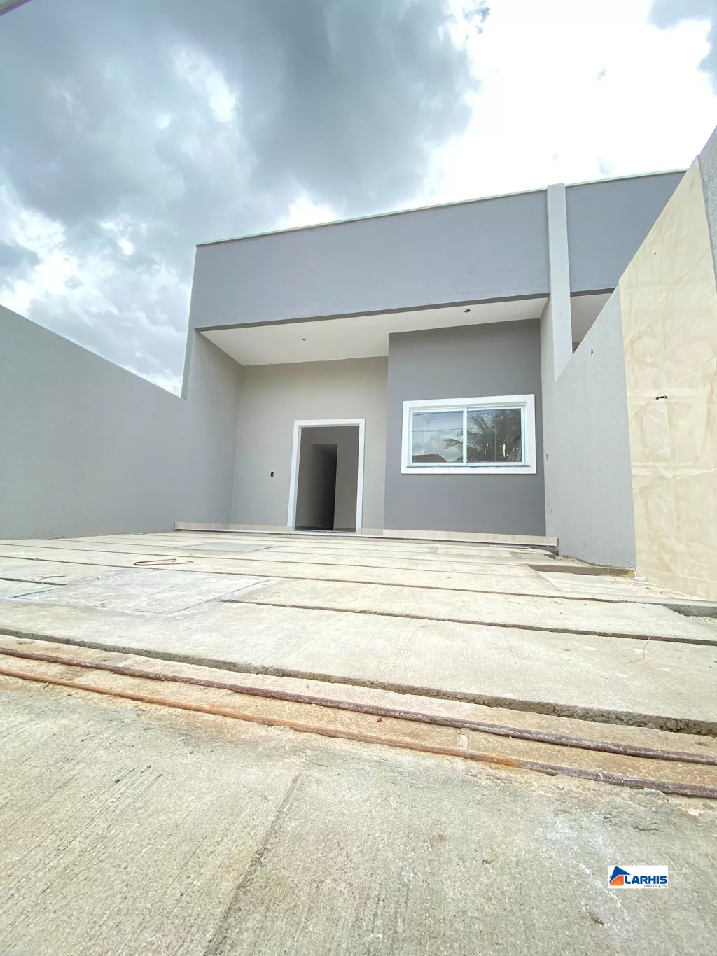 Casa à venda com 3 quartos, 150m² - Foto 1