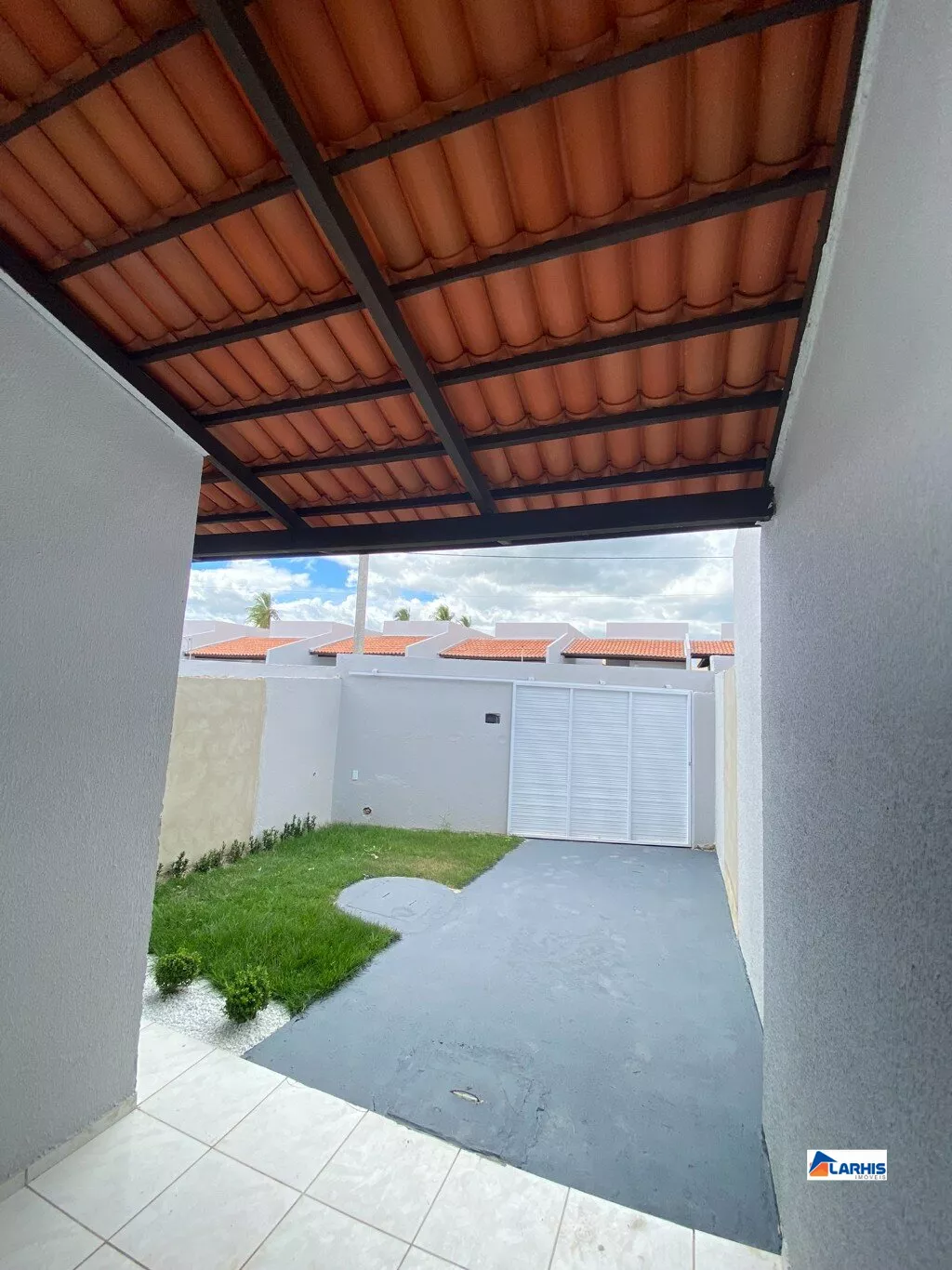 Casa à venda com 2 quartos, 121m² - Foto 2