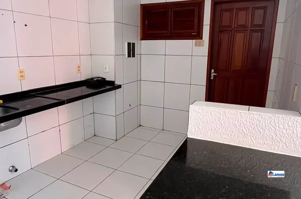 CASA A VENDA NO BARROCÃO