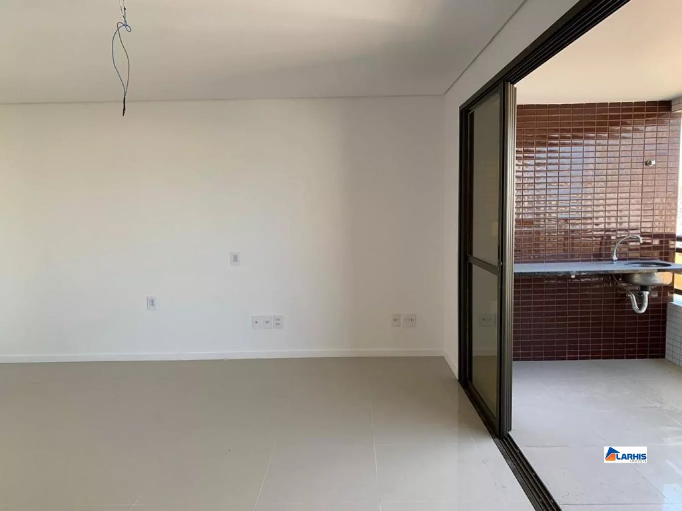 Apartamento à venda com 3 quartos, 123m² - Foto 3