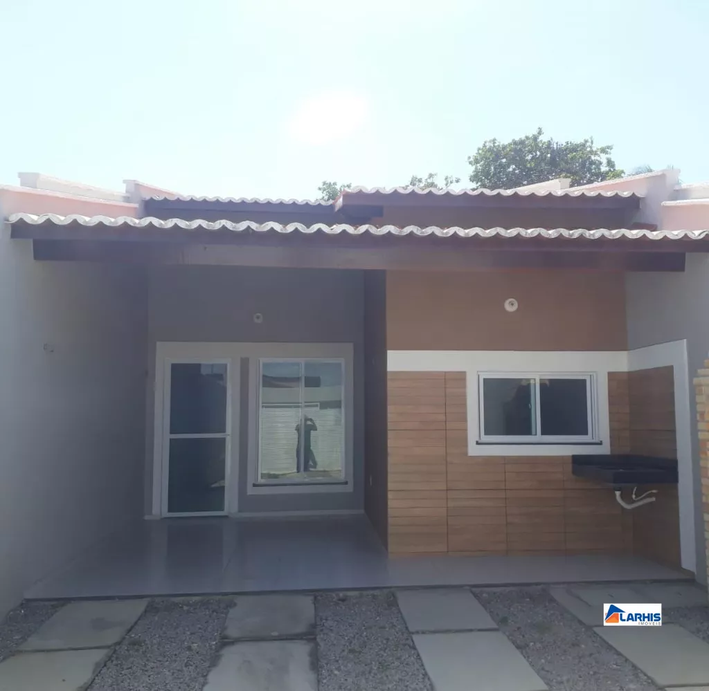 Casa à venda com 3 quartos, 80m² - Foto 2