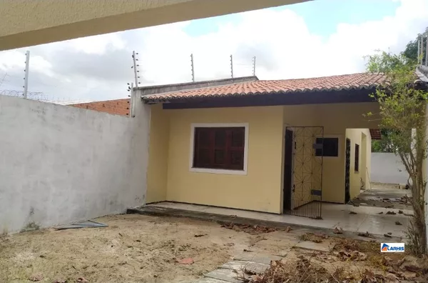 Casa para alugar com 2 quartos no Parque Genezaré