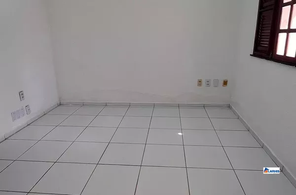 CASA A VENDA NO BARROCÃO