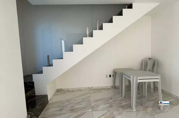 Duplex para venda com 3 Quartos,  Centro, Eusébio
