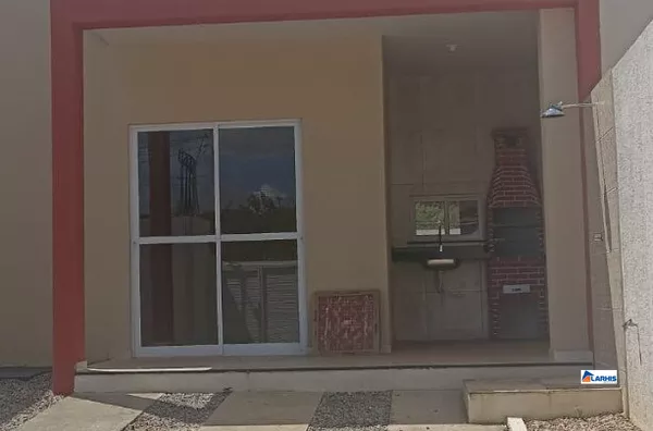 Oportunidade! Casa moderna com 2 suítes, área gourmet e garagem dupla