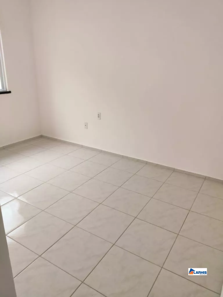 Casa à venda com 2 quartos, 84m² - Foto 6