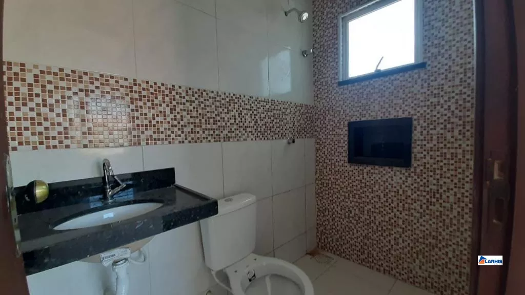 Casa à venda com 2 quartos, 89m² - Foto 2