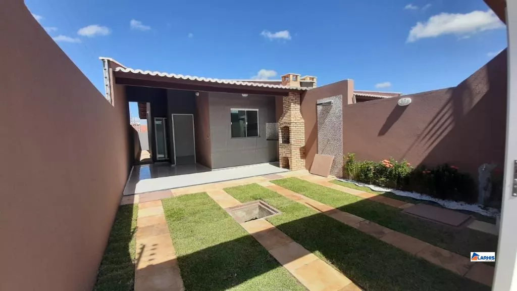 Casa à venda com 2 quartos, 89m² - Foto 1