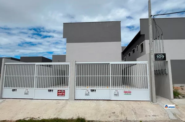 Casa para venda, 2 quarto(s), Caracanga, Itaitinga