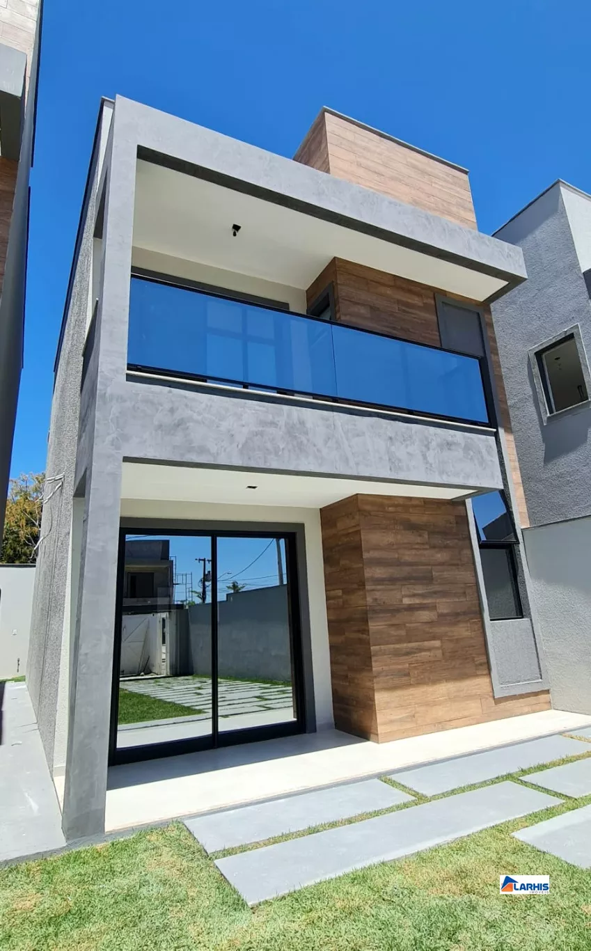 Casa à venda com 3 quartos, 100m² - Foto 1