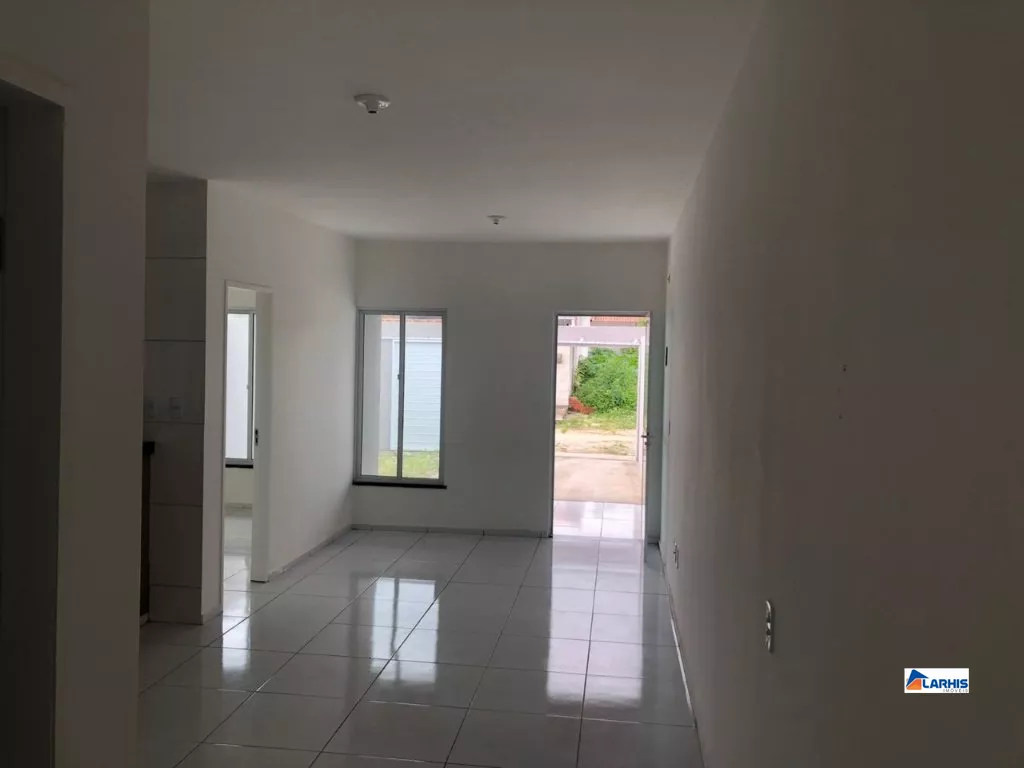 Casa à venda com 2 quartos, 90m² - Foto 6