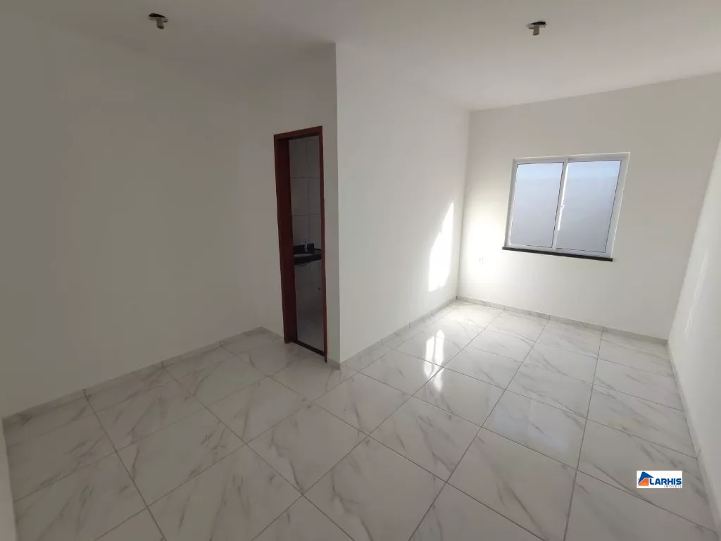 Casa à venda com 3 quartos, 93m² - Foto 4