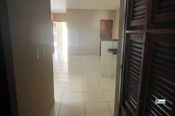 Casa para venda em ótima localização, atrás do CETEM. Com 2 quarto(s), Churrasqueira, Garagem para 3 carros no Barrocão-Itaitinga.