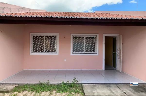 CASA COM 2 QUARTOS PRONTA PARA MORAR, ÓTIMA LOCALIZAÇÃO NO PARQUE GENEZARÉ