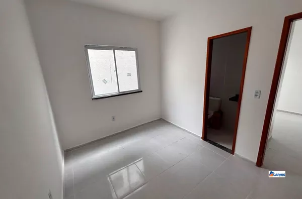 Casa para venda, 2 quarto(s), Caracanga, Itaitinga