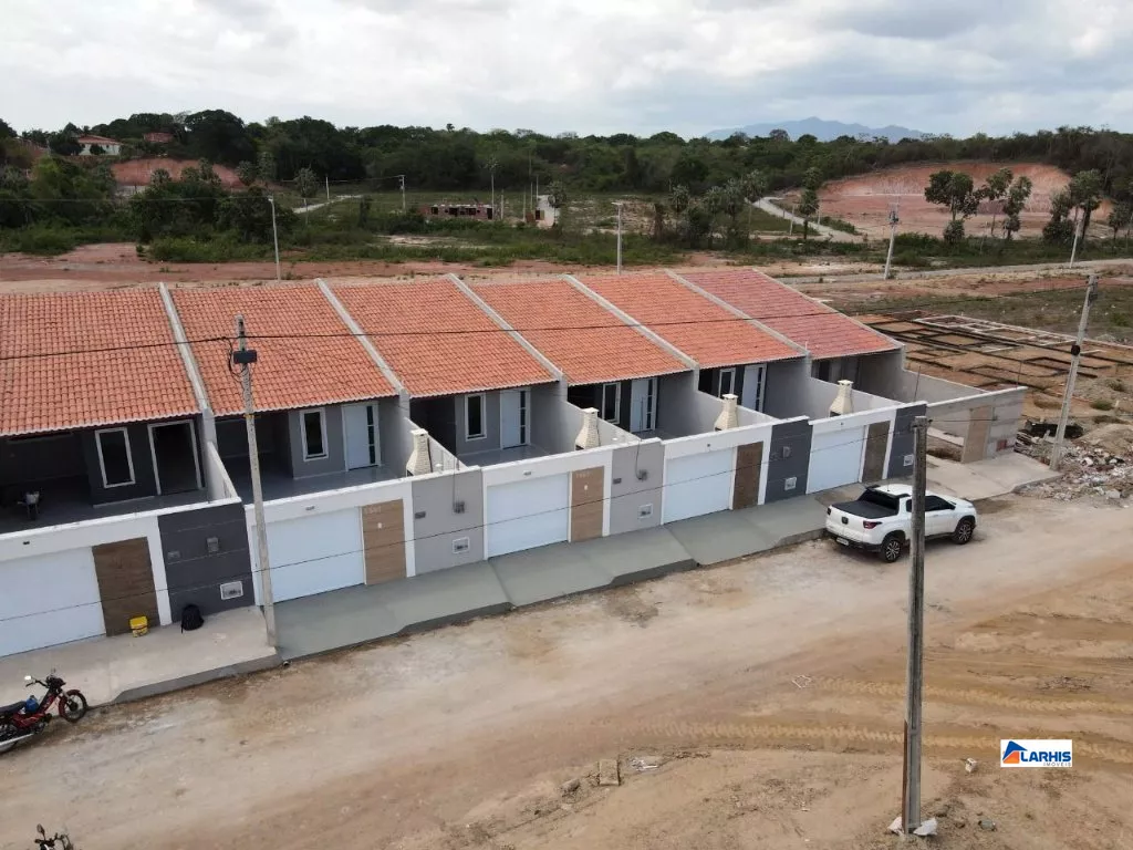 Casa à venda com 2 quartos, 80m² - Foto 12