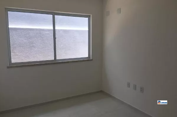 CASA PLANA ,3 QUARTOS ,ENCANTADA , EUSÉBIO