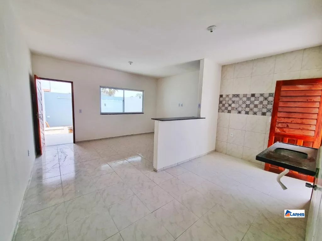 Casa à venda com 2 quartos, 81m² - Foto 4