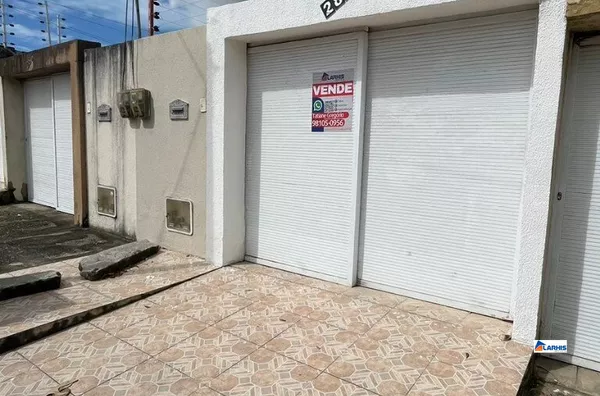 Casa para venda em ótima localização, atrás do CETEM. Com 2 quarto(s), Churrasqueira, Garagem para 3 carros no Barrocão-Itaitinga.