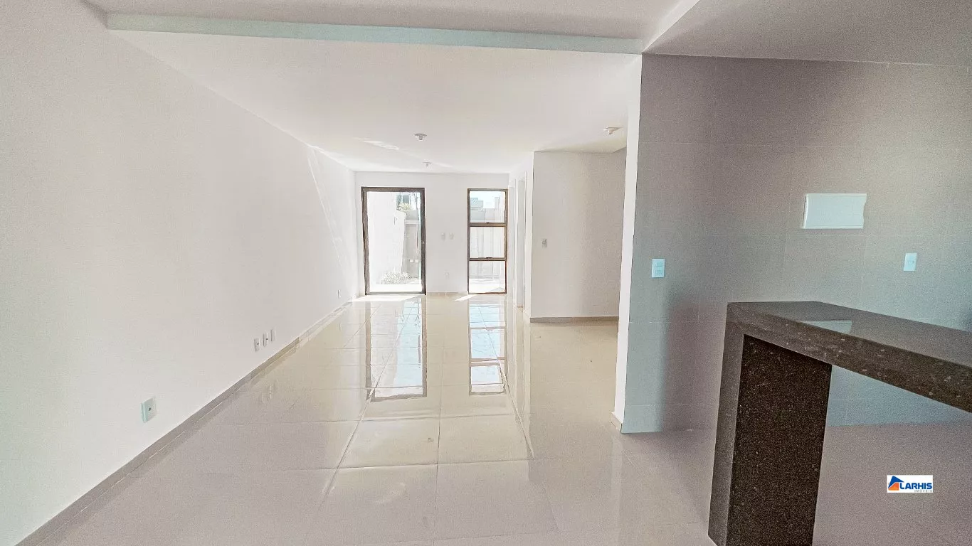 Casa à venda com 4 quartos, 150m² - Foto 4