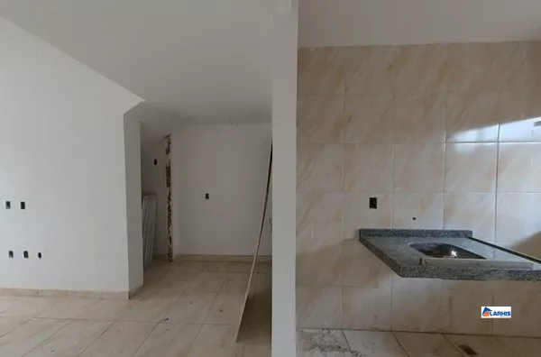 Casa Duplex no Atlântico Village III – Conforto, Segurança e Lazer em Condomínio Fechado!