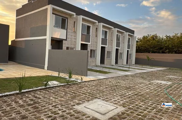 Casa Duplex no Atlântico Village III – Conforto, Segurança e Lazer em Condomínio Fechado!