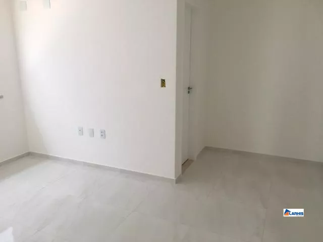 Casa à venda com 3 quartos, 90m² - Foto 6