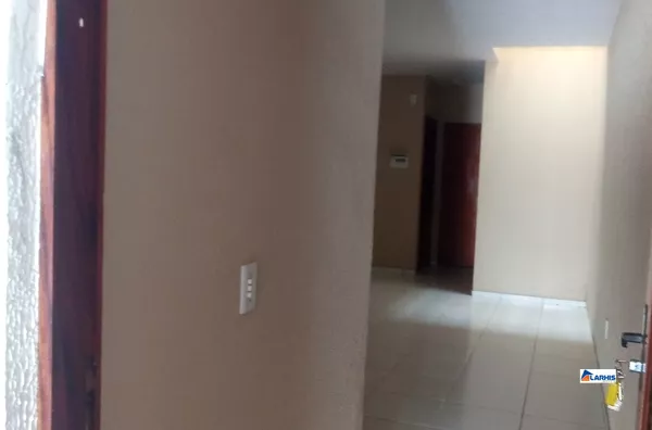 Casa para venda em ótima localização, atrás do CETEM. Com 2 quarto(s), Churrasqueira, Garagem para 3 carros no Barrocão-Itaitinga.