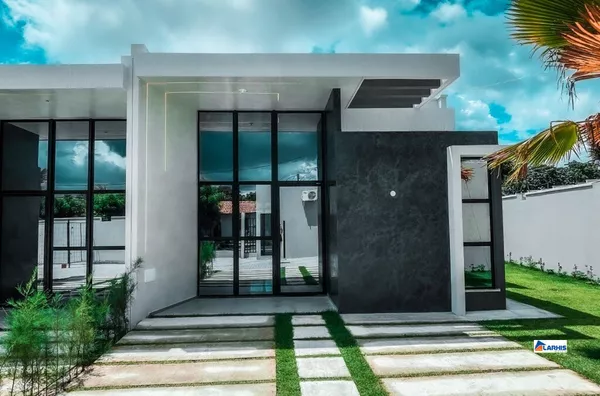 CASA PLANA , 3 QUARTOS , CENTRO, EUSÉBIO