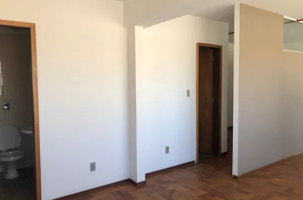 Sala Comercial Galeria Malcon