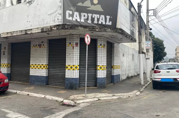ALUGA-SE LOJA COM 520M², NO BAIRRO SAUDADE- BARRA MANSA - Foto 6
