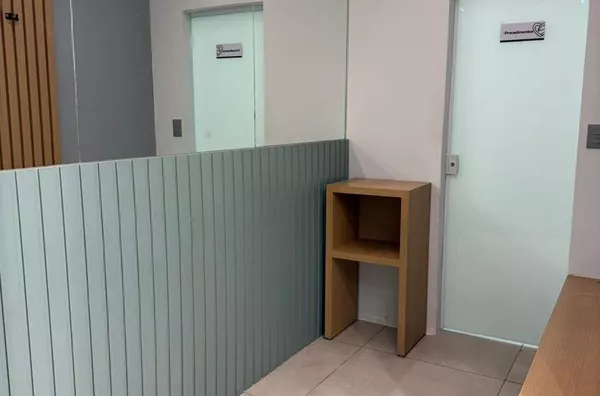 SALA COMERCIAL PARA VENDA COM 4 CONSULTÓRIOS MOBILIADOS NA VILA SANTA CECÍLIA, VOLTA REDONDA - Foto 3